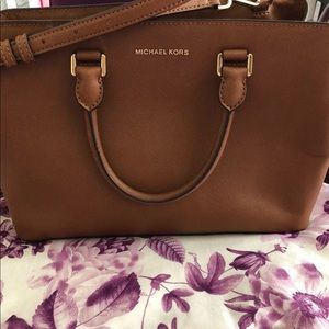 MiSOLDchael kors purse